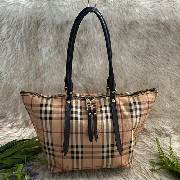 Burberry Handbags - Burberry Salisbury Haymarket Check Tote